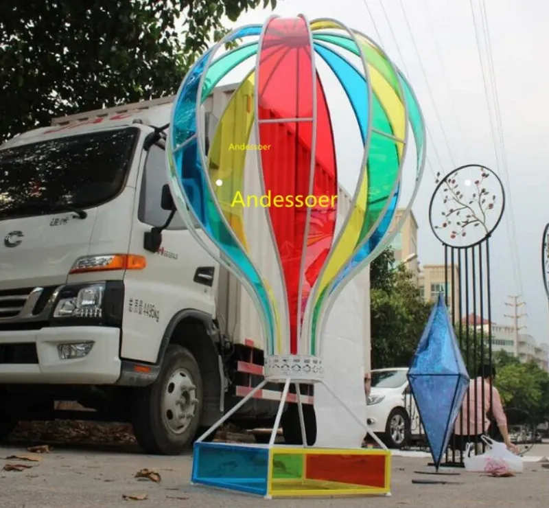 wedding-room-with-balloon-and-flower-decoration