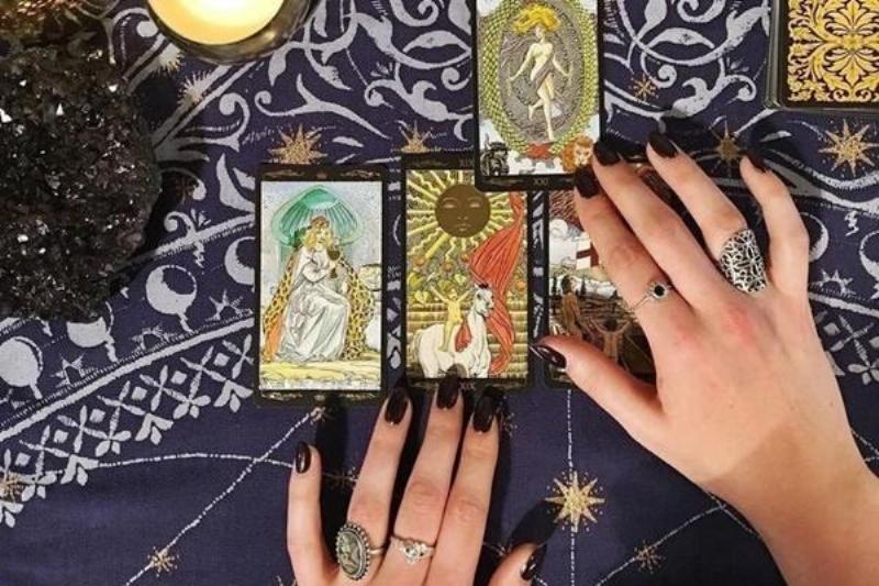 Bói Tarot người ấy có nhớ bạn không - Dấu hiệu