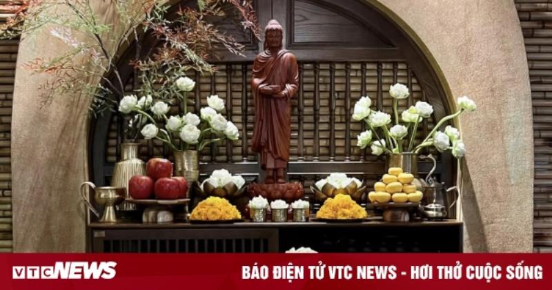 Vị Trí Đặt Lọ Hoa Trên Bàn Thờ