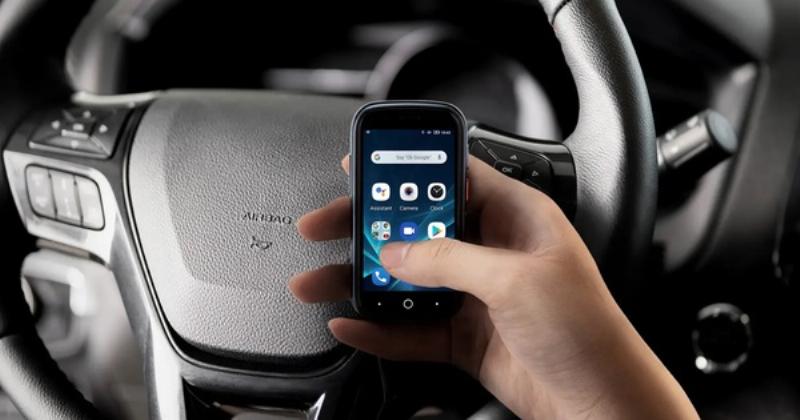 3 inch là bao nhiêu cm? Giải đáp chi tiết và ứng dụng thực tế 3 Màn hình điện thoại 3 inch