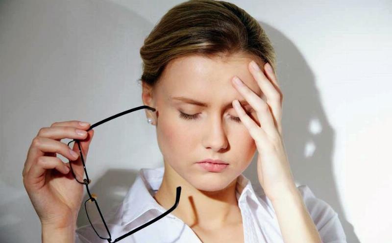 Ý nghĩa của việc nháy mắt trái ở nam giới