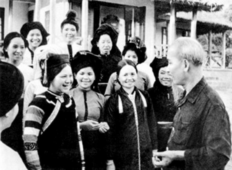 Sự kết hợp giữa tử vi truyền thống và hiện đại