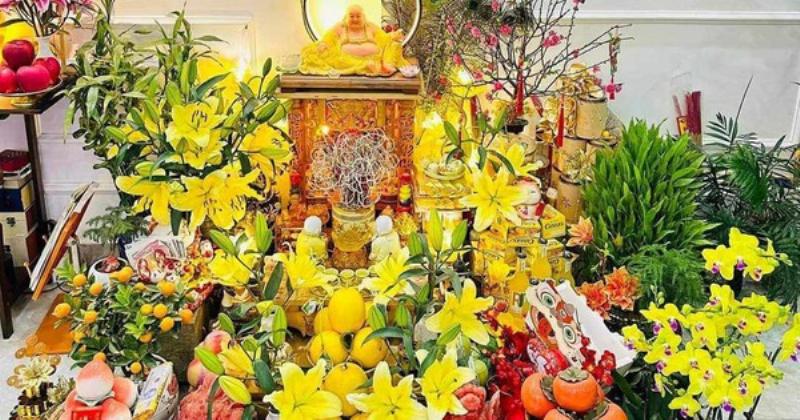 Văn Khấn Mùng 1 Thổ Công Đầy Đủ và Chính Xác 3 Gia đình khấn vái Thổ Công mùng 1