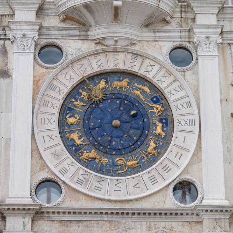 Bọ Cạp 29/10 Bí Ẩn Quyến Rũ