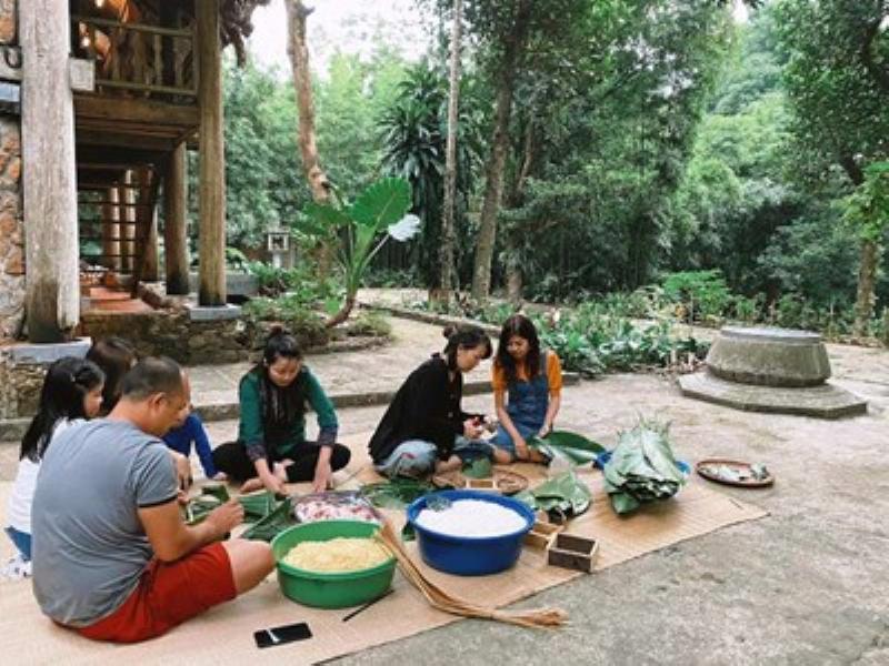 Hôm Nay Là Ngày Mấy Âm? 4 Gia đình sum vầy trong ngày lễ tết truyền thống