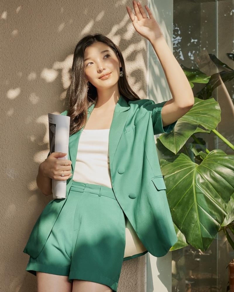 Màu may mắn của Song Tử là vàng