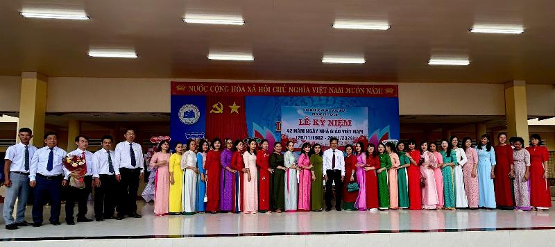 Ứng dụng tính số ngày từ 20/11