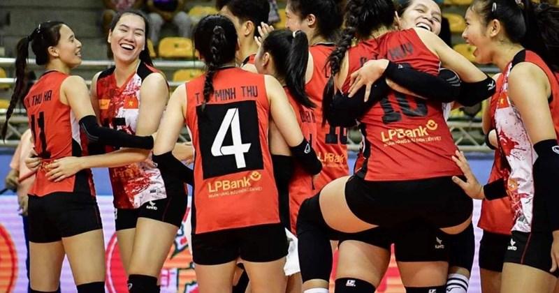 Đồng đội và câu lạc bộ - Hậu phương vững chắc