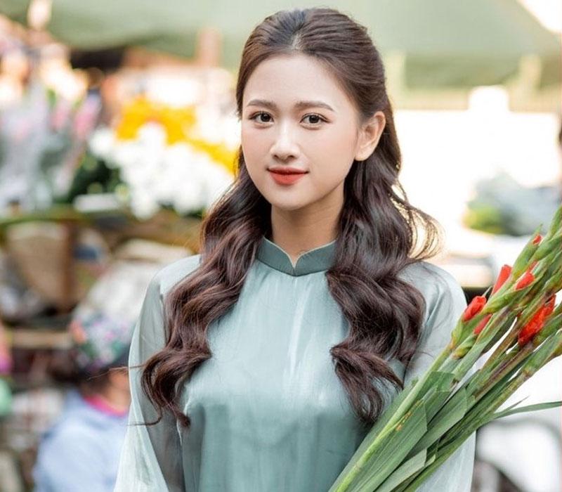 Màu xanh dương mang đến sự bình yên cho người tuổi Tý