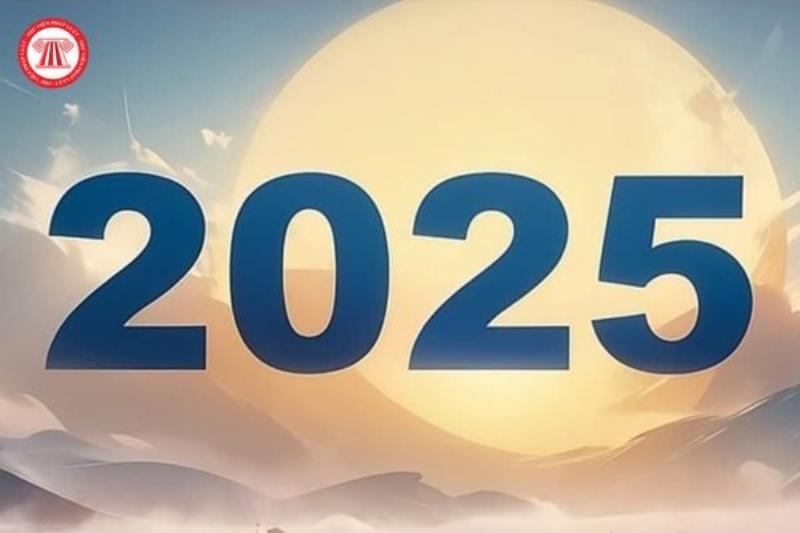 Năm 2025 là Mệnh gì Tuổi gì? Giải đáp Chi Tiết 2 Người mệnh Phú Đăng Hỏa năm 2025