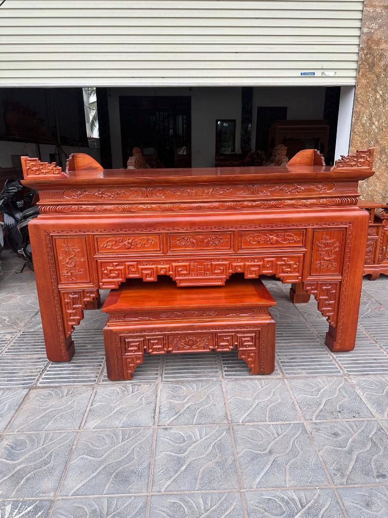 Trang Trí Bàn Gia Tiên: Nghệ Thuật Thể Hiện Lòng Thành Kính 2 Các Loại Bàn Thờ Gia Tiên Phổ Biến