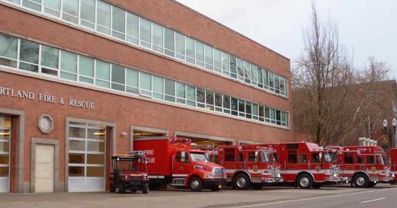 Khấn Thần Tài Hàng Ngày: Bí Quyết Thu Hút Tài Lộc Và May Mắn 2 hinh-anh-trach-nhiem-va-hanh-dong-khi-khan-than-tai