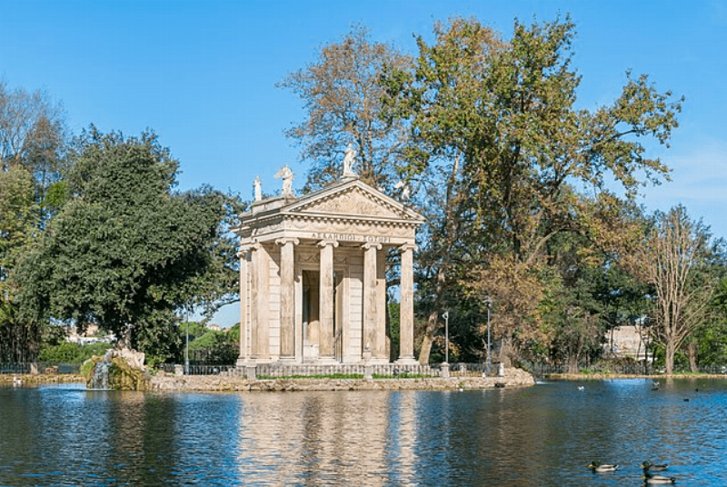 Vẽ Tranh Về Bảo Vệ Môi Trường: Hướng Dẫn Chi Tiết và Ý Tưởng Sáng Tạo 2 Bức tranh thể hiện sự đa dạng sinh học với nhiều loài động vật hoang dã, nhấn mạnh sự cần thiết bảo tồn chúng